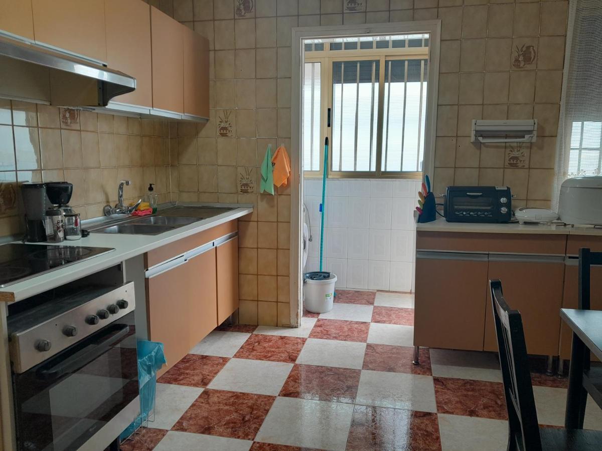 Disfruta De Un Barrio Tranquilo Apartman Alcalá de Guadaira Kültér fotó