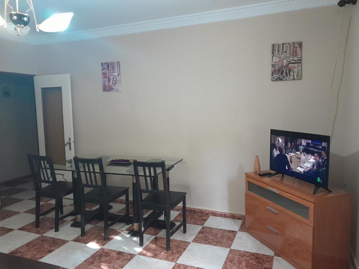 Disfruta De Un Barrio Tranquilo Apartman Alcalá de Guadaira Kültér fotó