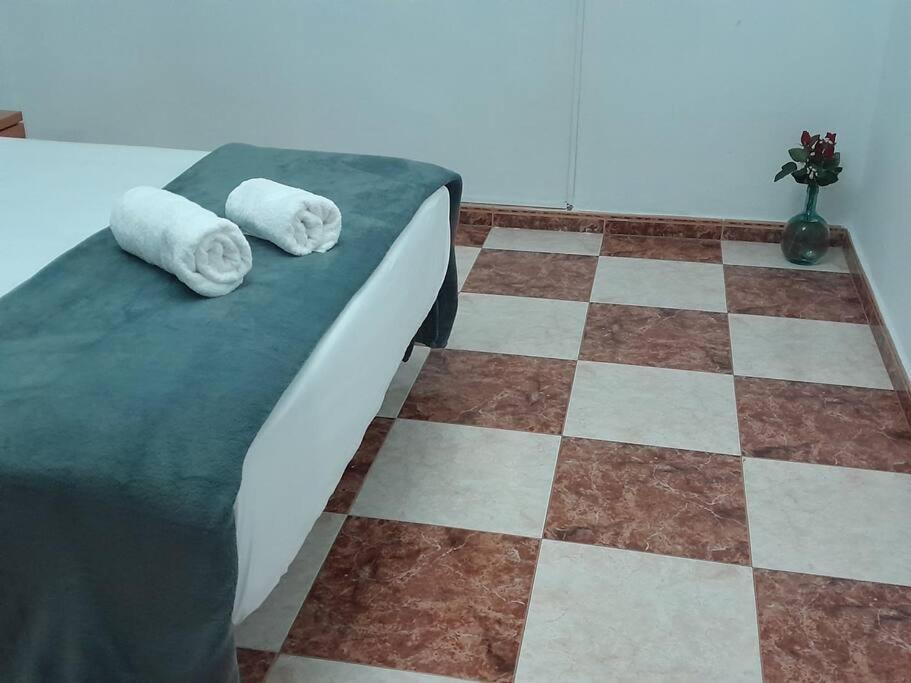 Disfruta De Un Barrio Tranquilo Apartman Alcalá de Guadaira Kültér fotó