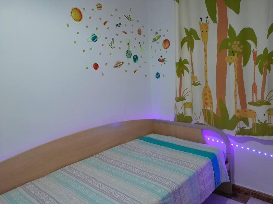 Disfruta De Un Barrio Tranquilo Apartman Alcalá de Guadaira Kültér fotó