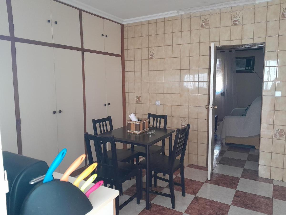 Disfruta De Un Barrio Tranquilo Apartman Alcalá de Guadaira Kültér fotó