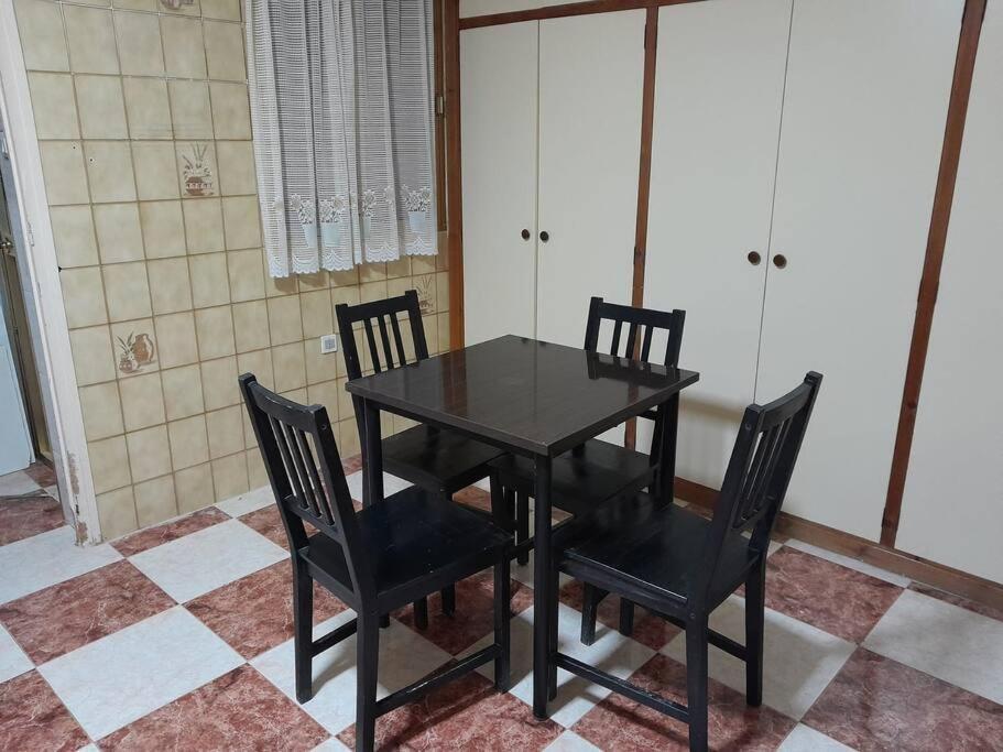 Disfruta De Un Barrio Tranquilo Apartman Alcalá de Guadaira Kültér fotó